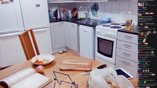 Лизон Устроила Пожар На Стриме / Реакция Чата / Твич Моменты