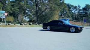 BMW E34 Static V8