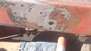 Самодельный пескоструй в работе.