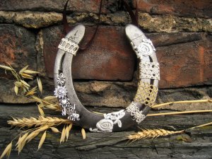 СЧАСТЛИВАЯ ПОДКОВА. ЗАГОВОР ДЛЯ ВСЕХ. ВЕДЬМИНА ИЗБА  ИНГА ХОСРОЕВА