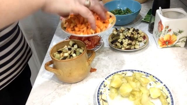 Очень вкусное Овощное рагу в горшочках/ нарезать / смешать / в духовку и готово
