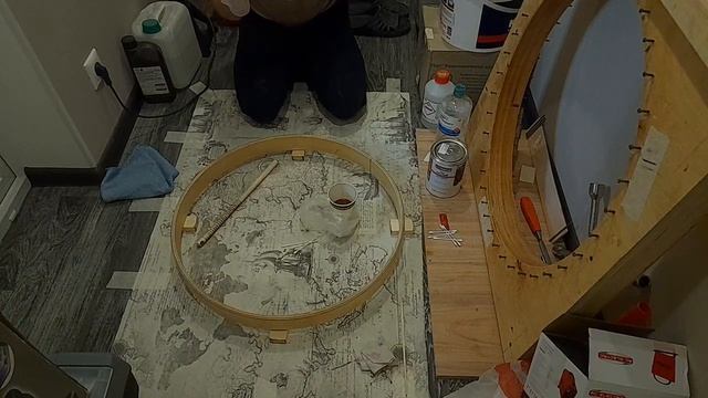 Как сделать шаманский бубен своими руками | "Лакирование" - Видео 7. смотреть онлайн