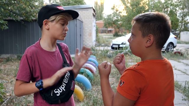 НОВЕНЬКИЙ ОБОРЗЕЛ! Хочет ВСТРЕЧАТЬСЯ с Ксюшей!!! смотреть онлайн