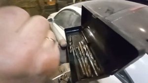 Toyota Celica Как снять лючок бензобака - Toyota Celica How to remove the fuel tank hatch
