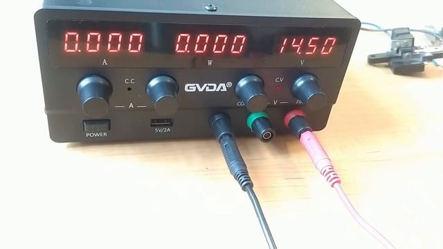 Лабораторный блок GVDA. Отличный, мощный прибор на все случаи. Для работы с аккумулятором незаменим