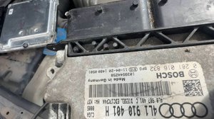 AUDI Q7 ошибка P2138 Датчики 12 положения педали акселератора-G79+G185 недостоверный сигнал