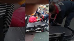 будьте осторожны, упал головой вниз