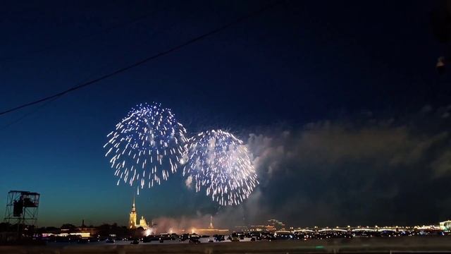 С Днём Рождения, Санкт-Петербург! 320 лет Петербургу! Петровский фестиваль огня! Салют! смотреть онлайн