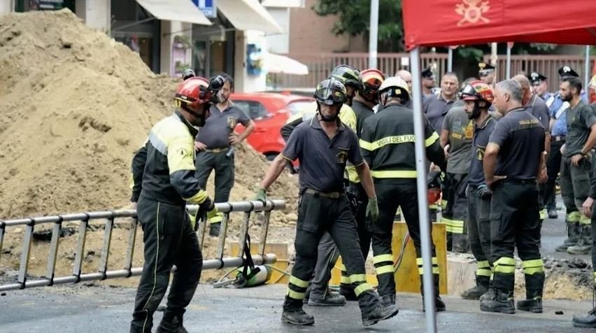 Грабителя банка в Риме пришлось спасать из вырытого им же с подельниками тоннеля