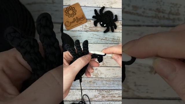 Мастер-класс паук крючком. Вяжется за пять минут ?