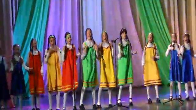 Русская народная песня "В роще пел соловушка" смотреть онлайн