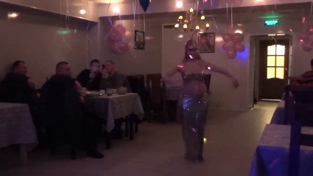 Алена восток в кафе Сергиев Посад смотреть онлайн