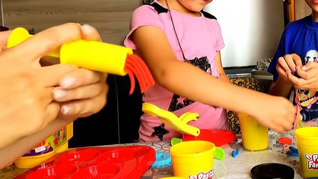 Распаковка набора для лепки! Pasta Fantasta смотреть онлайн