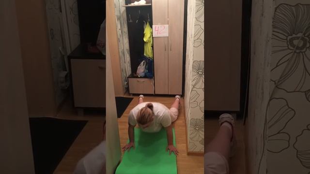 Стульчик и 15 берпи смотреть онлайн