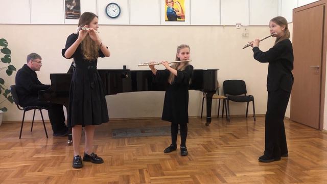 Г.Клинг "Соловей и Дрозд", Руд Ульяна, Мартынюк Ульяна, Головий Иоанна, трио флейт смотреть онлайн