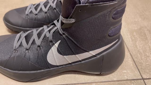 Nike Hyperdunk 2015 749561-001 смотреть онлайн