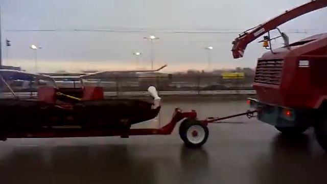 Сельхозтехника на улицах Брянска смотреть онлайн