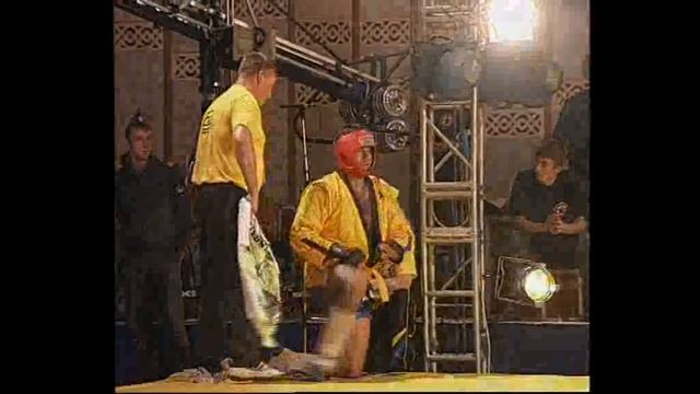 Александр Емельяненко. Редкая архивная запись. Боевое самбо, 2005-й год. смотреть онлайн