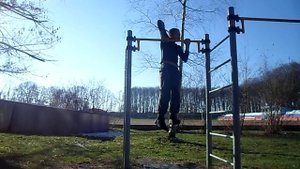 Как научиться делать выход на 1 руку