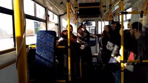 ПОЮЩИЙ ТРОЛЛЕЙБУС В ОМСКЕ!