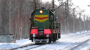 "Помазок" ЧМЭ3-1221 следует через о.п. Шутка