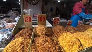 КИТАЙ / ХУНЬЧУНЬ / ЗАВТРАКИ В ГОСТИНИЦЕ ТИСЯН / ЛЯГУШКИ НА ВОСТОЧНОЙ ПЛОЩАДИ