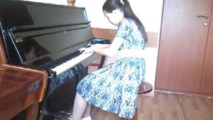 И Гайдн  Дивертисмент №4. Исполняет Сираева Альфия