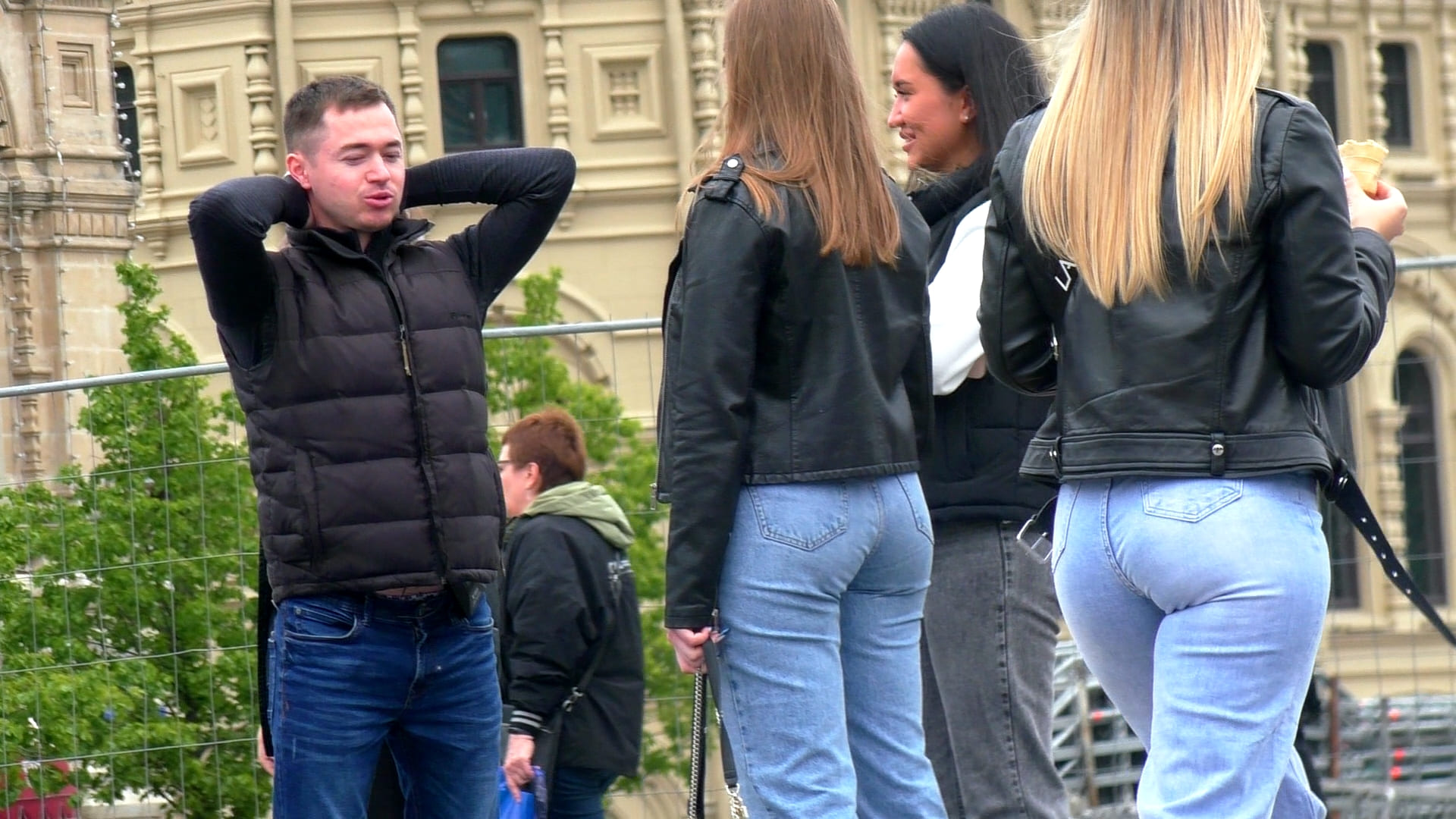 Знакомство с красотками на Красной площади