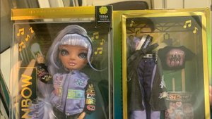 Rainbow High Tessa Park - кукла из линейки k-pop.