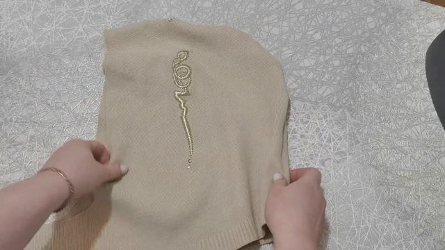 Снуд-капюшон из старого свитера #снуд #капюшонсмехом #капор смотреть онлайн