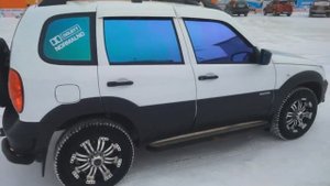 Шевроле нива - атермальная тонировка хамелеон 83% в круг