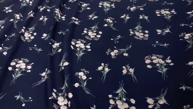 Штапель "Полевой букет на чернильно-синем", 1.43м, вискоза-100%, 115гр/м.кв АРТ 6502 смотреть онлайн