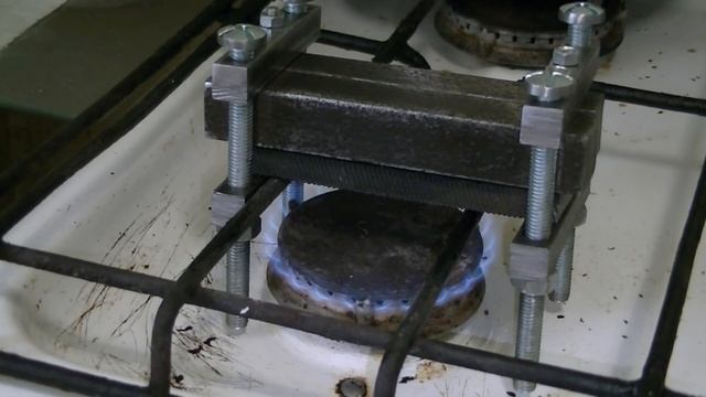 Повелитель бутылки! Простой инструмент для открытия... смотреть онлайн