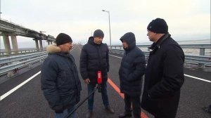 Владимир Путин посетил Крымский мост и проехал по нему на автомобиле