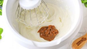Крем из вареной сгущенки и сметаны
