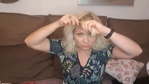 Как подстричь и уложить чёлку пышную и шикарную .Мерилин Монро укладка волос.