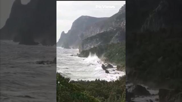 Шторм в Крыму сегодня 26 ноября 2023. Крым. Надвигается сильнейший шторм в этом году. Погода в Крыму