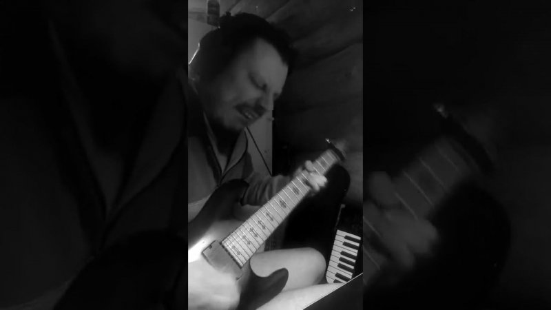 She's a maniac + Розовые розы + Музыка нас связала / guitar jam