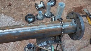 супермега мобильная стойка сварщика с трубными тисами в "бою"