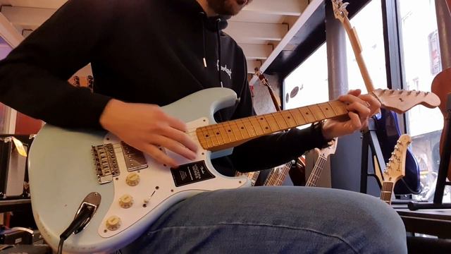 Fender Limited Edition Vintera Road Worn '50s Stratocaster HSS Sonic Blue - Quick Test смотреть онлайн