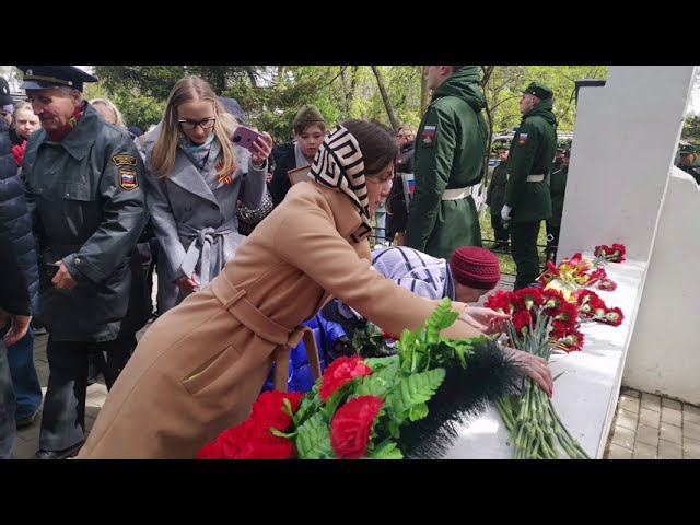 Митинг и возложение цветов у Облелиска павшим односельяанам в деревне Поздняково 2024