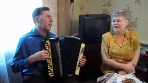 Песня под баян - "Ой цветет калина" (исполняют Муравьёвы Юрий и Ольга)