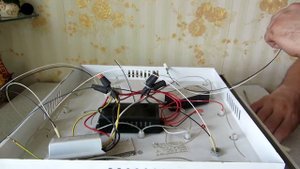 Люстра галогенная.  НЕТ контактов. Замена патронов.