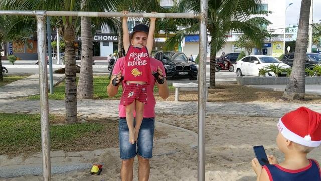 Вис на турнике. Челлендж / HANG CHALLENGE (ENG SUB)