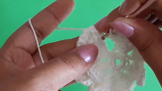 diadema a crochet - con flor en 3D - Crocheted headband with subtitles смотреть онлайн