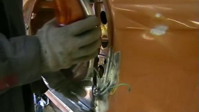 1982 Moskvich 2137 restoration - part 7 - начало кузовных работ смотреть онлайн