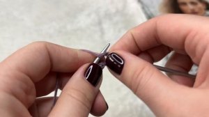 Повторяется ВСЕГО 2 РЯДА! Мастер класс красивой резинки спицами которая не растягивается для ШАПКИ