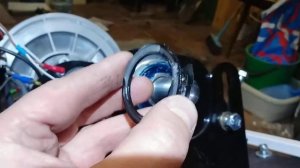 Мотобуксировщик SHARMAX.Шаг 5. Забиваем подшипники хорошей смазкой.