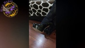 heels black Прогулка по дому, игра туфелькой  - промо