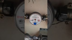 Как определить передавливание горячей воды из стояка ХВС?